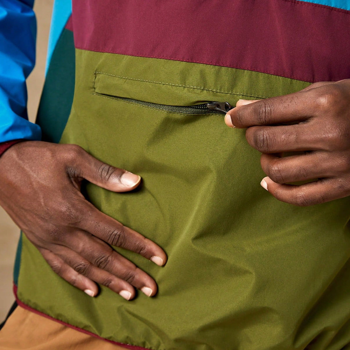 American Casual Jacket Men Loose Waterproof Windproof Outdoor Mountaineering